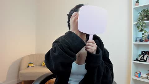 Bella Evans online show from January 23, 2025, 8:46 am