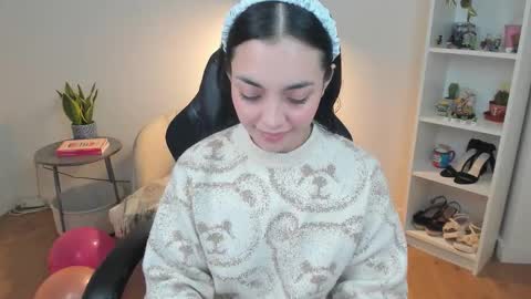 Bella Evans online show from March 20, 2026, 7:02 am