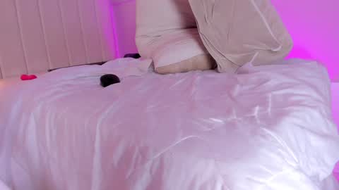 Snapshot of _bianca_18 chatting on December 5, 2024, 2:44 pm Hi guys i am Bianca online show from December 5, 2024, 2:44 pm