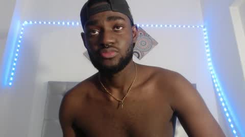 Andrew online show from November 19, 2025, 6:52 pm