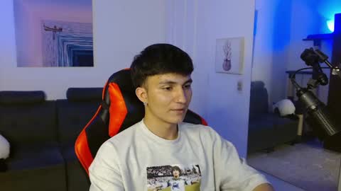 Snapshot of _blakee chatting on February 27, 2025, 7:23 am B L A K E online show from February 27, 2025, 7:23 am