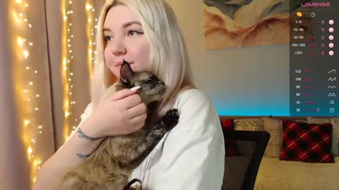 Elizabeth online show from December 24, 2024, 9:44 pm