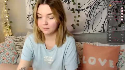 Elizabeth online show from October 12, 2025, 7:18 am