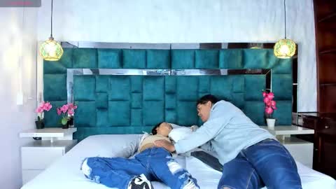 _bonnyandclyde online show from March 17, 2026, 12:30 pm