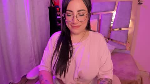 Angie  Independent model online show from September 30, 2025, 11:26 am