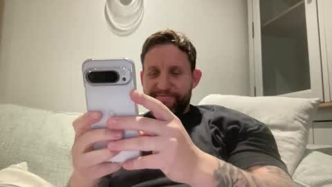  UK BigThick Cock  online show from October 16, 2025, 12:28 pm