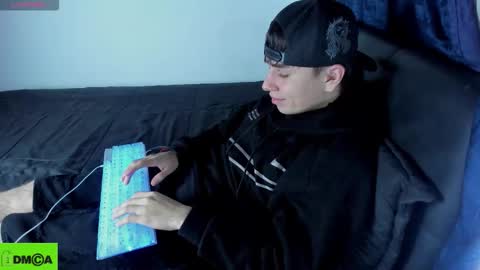 FELIPE CAMACHO    dont forget to support me with a little hand up online show from January 18, 2026, 9:46 am