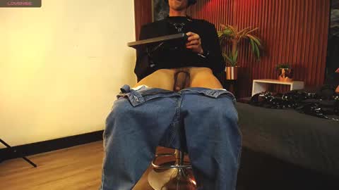 Snapshot of _bunny_boy_ chatting on February 13, 2025, 4:00 am _bunny_boy_ online show from February 13, 2025, 4:00 am