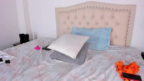 Luciana online show from March 8, 2026, 2:26 am