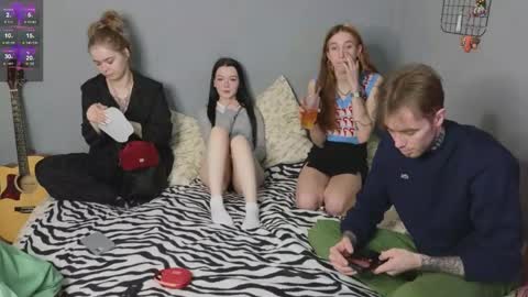 _by_double_sexy_miss_ online show from April 3, 2026, 8:01 am