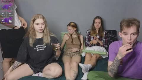 _by_double_sexy_miss_ online show from April 7, 2026, 7:31 am