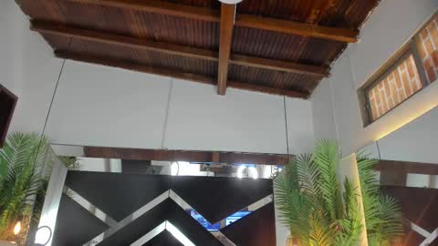 Candy online show from October 17, 2025, 6:21 pm