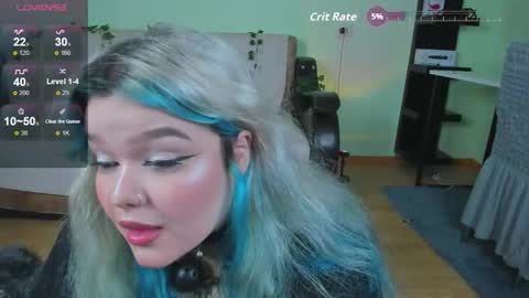 _candym1lky_ online show from October 7, 2025, 7:05 am