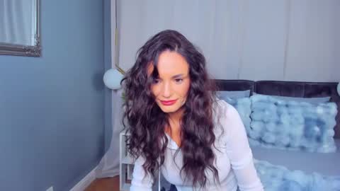 _carlawhite_ online show from May 10, 2026, 3:33 am
