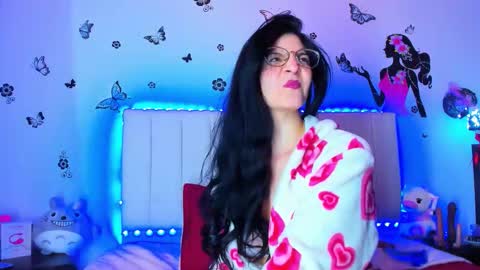 Carolina  online show from February 19, 2026, 11:17 am