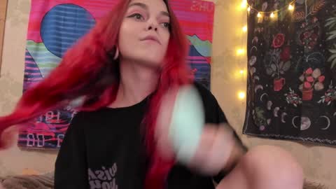 Caroline online show from December 6, 2024, 1:33 pm