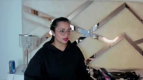 Caroline Sweet online show from January 10, 2025, 10:28 am