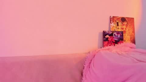 Christina Chris online show from February 18, 2025, 4:26 am