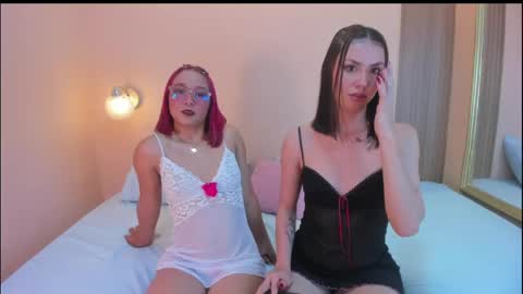 Snapshot of _celestee_1 chatting on April 30, 2026, 3:13 am Celeste online show from April 30, 2026, 3:13 am