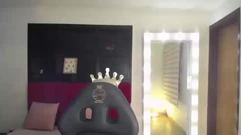 _charlotte_collins_ online show from September 20, 2025, 4:30 pm