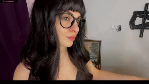 Snapshot of _comefeelme_ chatting on April 29, 2026, 3:21 am D online show from April 29, 2026, 3:21 am