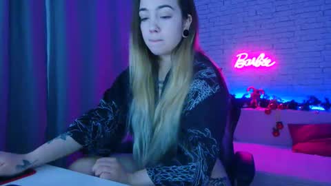 Nica online show from January 8, 2026, 5:10 am