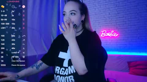 Nica online show from February 19, 2026, 5:47 am