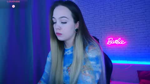 Nica online show from February 25, 2026, 8:13 am