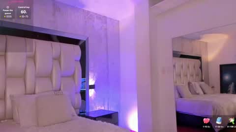     online show from October 12, 2025, 8:08 pm