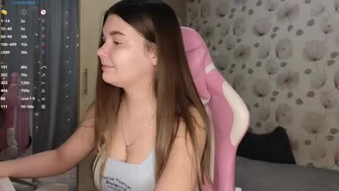 _cute_ice online show from February 18, 2025, 4:26 am