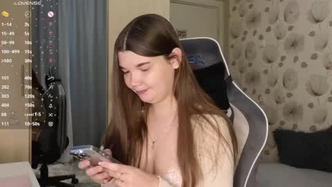 _cute_ice online show from April 15, 2026, 5:58 am