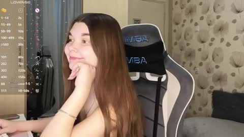 _cute_ice online show from April 20, 2026, 6:49 am