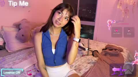 Snapshot of _cute_isabella_ chatting on May 27, 2026, 11:35 pm _cute_isabella_ online show from May 27, 2026, 11:35 pm