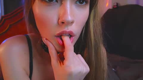 DemiDee online show from December 9, 2024, 1:13 pm