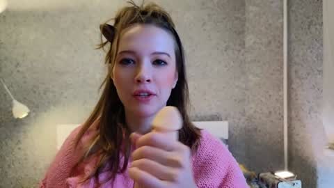 DemiDee online show from January 7, 2026, 3:53 am