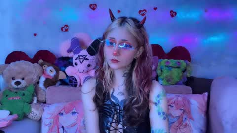 Snapshot of _devilbaby chatting on May 6, 2026, 7:46 am Kate online show from May 6, 2026, 7:46 am