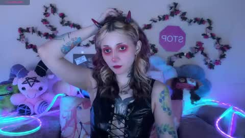 Snapshot of _devilbaby chatting on May 18, 2026, 7:31 pm Kate online show from May 18, 2026, 7:31 pm