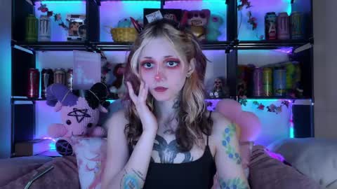 Snapshot of _devilbaby chatting on May 21, 2026, 8:38 pm Kate online show from May 21, 2026, 8:38 pm