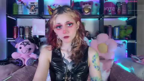 Snapshot of _devilbaby chatting on June 7, 2026, 9:07 pm Kate online show from June 7, 2026, 9:07 pm