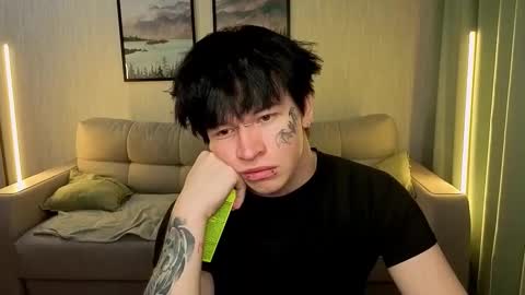 _dream_boys_ online show from October 14, 2025, 9:04 pm