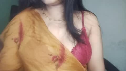 _dreamgirl_0 online show from April 21, 2026, 10:43 am