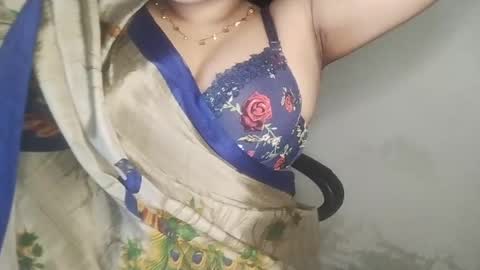 _dreamgirl_0 online show from April 29, 2026, 10:08 am