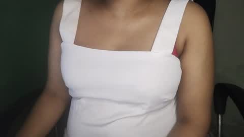 _dreamgirl_0 online show from June 16, 2026, 12:35 am