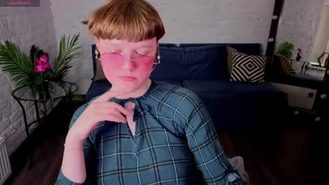 Luna    online show from April 22, 2026, 2:18 pm