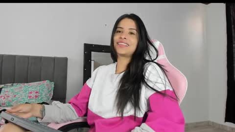 _elektrah online show from February 15, 2025, 6:33 pm