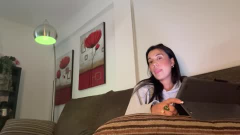 Snapshot of _elena_barra chatting on October 25, 2025, 2:56 pm elena barra online show from October 25, 2025, 2:56 pm