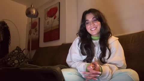 Snapshot of _elena_barra chatting on December 22, 2025, 6:38 pm elena barra online show from December 22, 2025, 6:38 pm