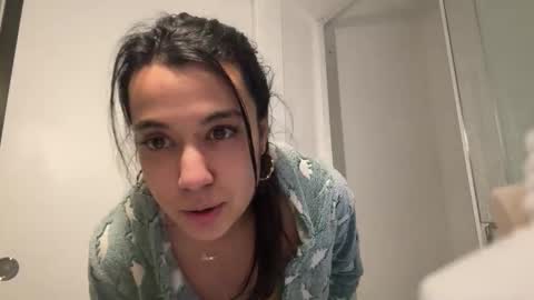 Snapshot of _elena_barra chatting on January 18, 2026, 10:35 pm elena barra online show from January 18, 2026, 10:35 pm