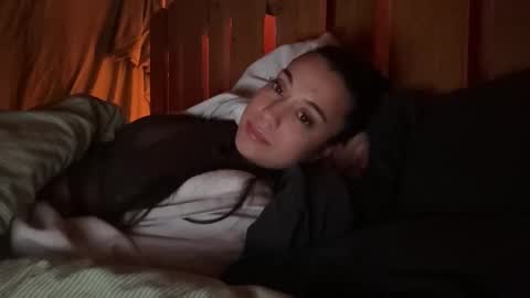 Snapshot of _elena_barra chatting on February 4, 2026, 11:53 pm elena barra online show from February 4, 2026, 11:53 pm