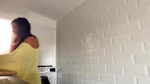 Snapshot of _elena_barra chatting on April 21, 2026, 8:53 am elena barra online show from April 21, 2026, 8:53 am